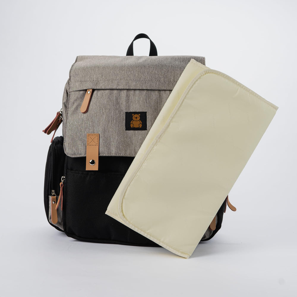 Unisex design of Baby Bliss Alexander suitable for moms and dads.