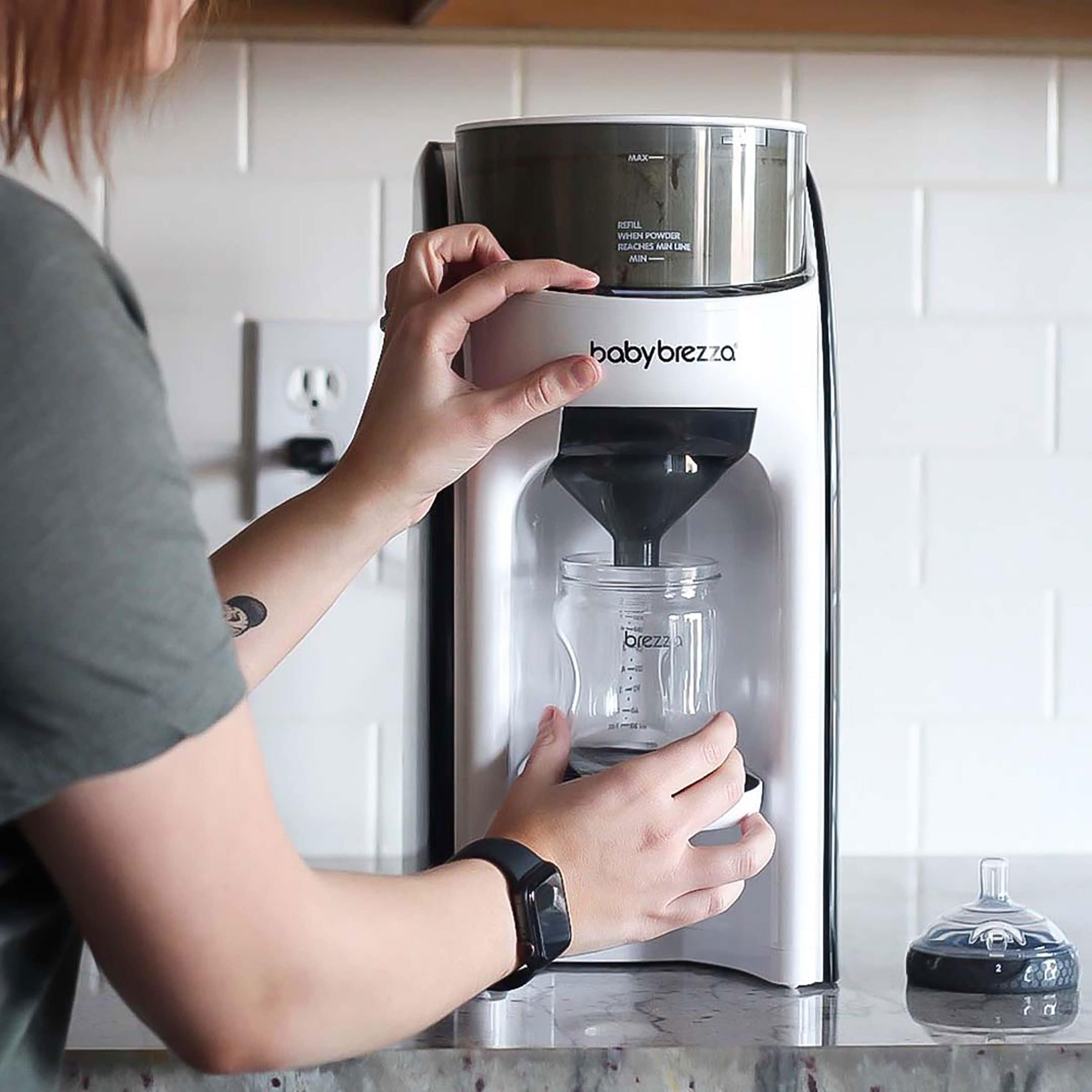 Baby Brezza Formula Pro Advanced cleaning-friendly design supports quick maintenance