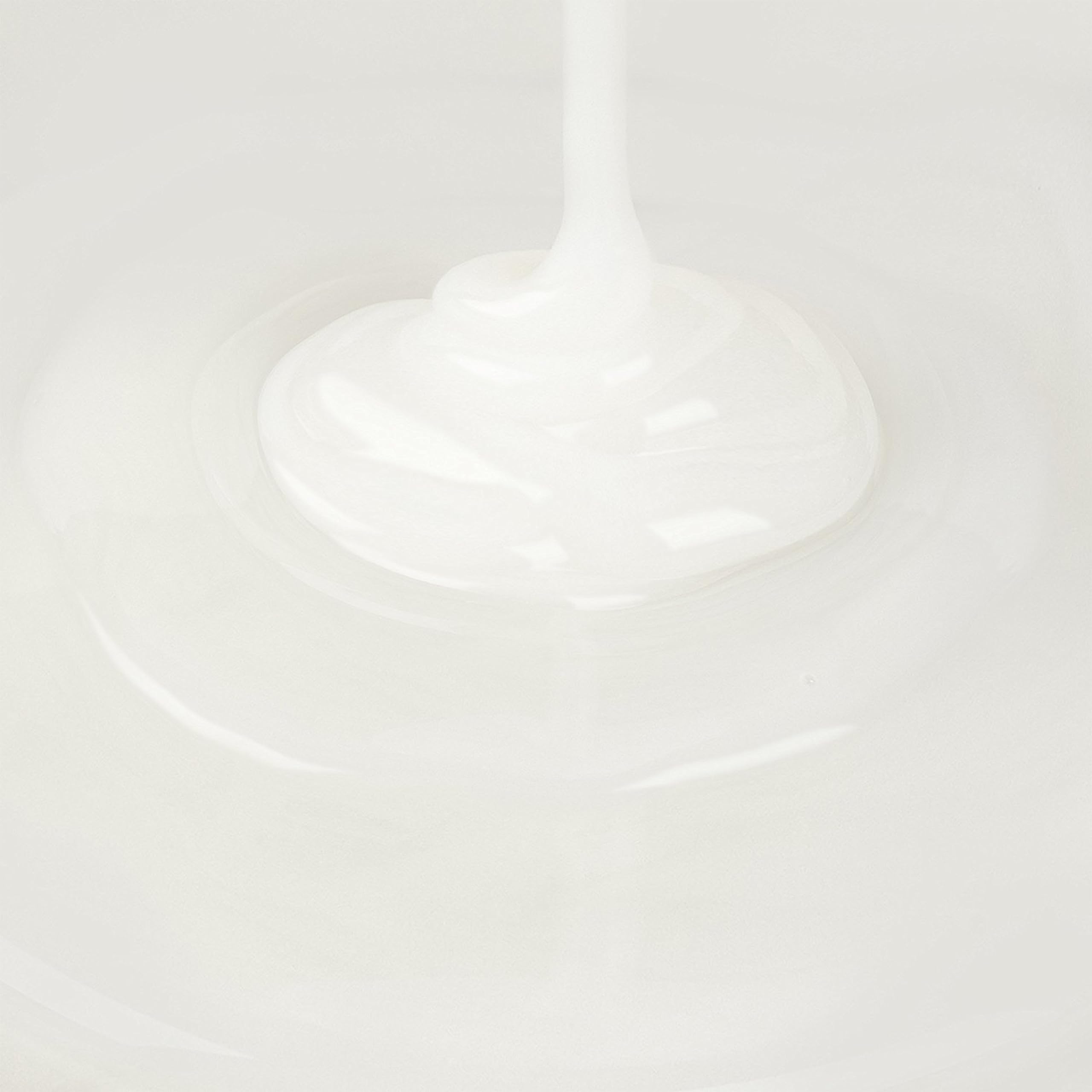 Pediatrician-tested Baby Dove Calming Moisture wash label shown.
