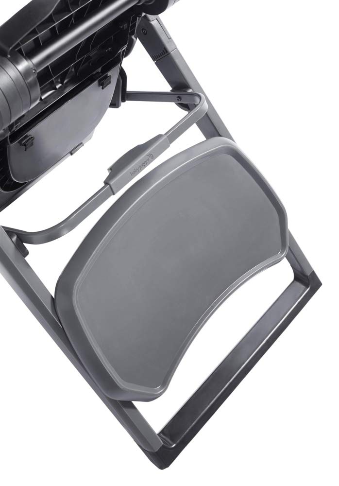 Dishwasher-safe tray insert on the City Bistro high chair graphite for cleaning.