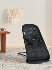 Close-up of three-position adjustment on BabyBjörn Bouncer Bliss.