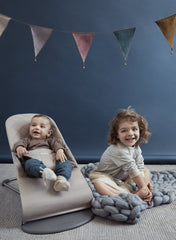 BabyBjörn Bouncer Bliss fabric options highlight cotton quilting and mesh comfort.