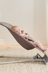 Flat-fold design of BabyBjörn Bouncer Bliss enables easy storage.