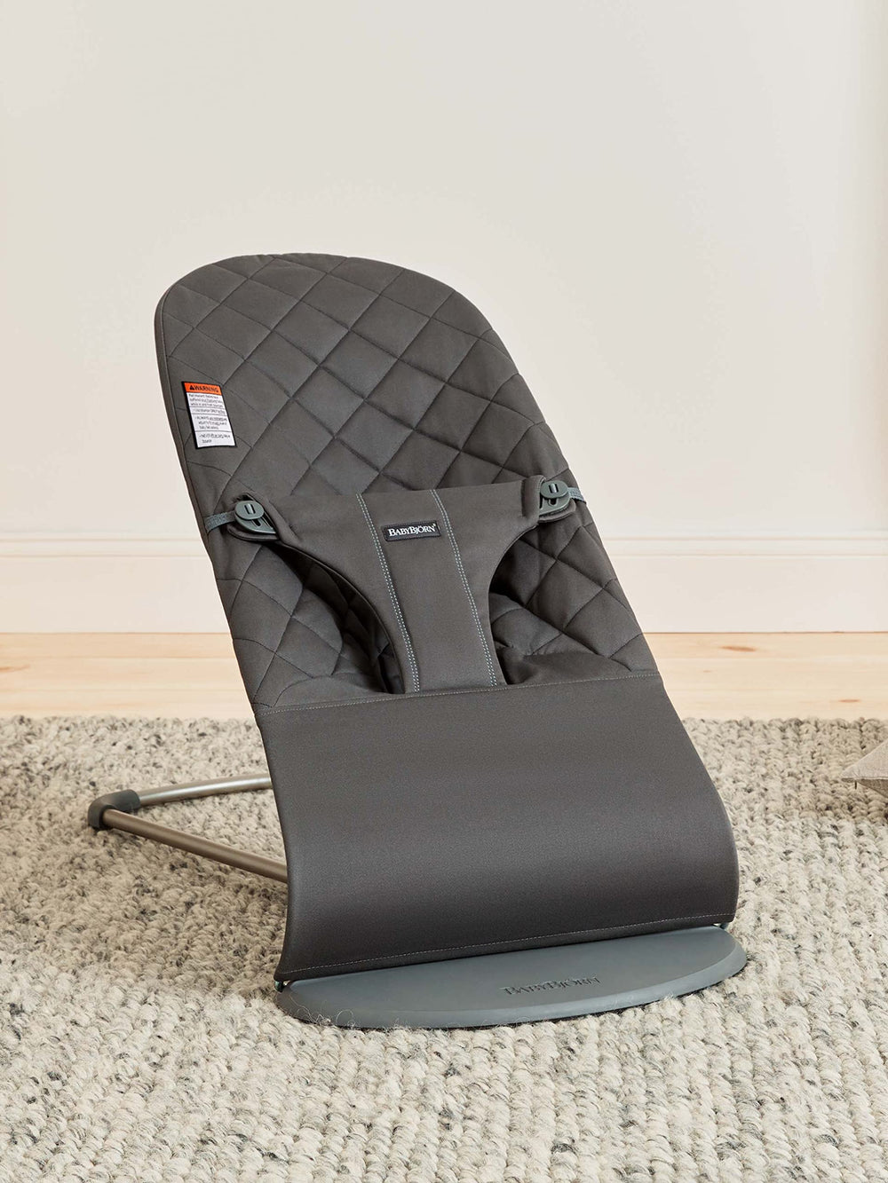 BabyBjörn Bouncer Bliss fold-flat design enables easy storage and transport.