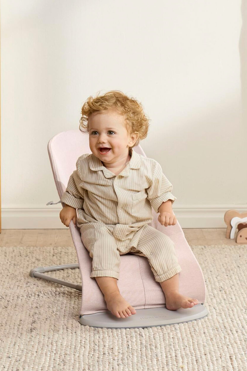 BabyBjörn Bouncer Bliss woven melange fabric, soft and durable.