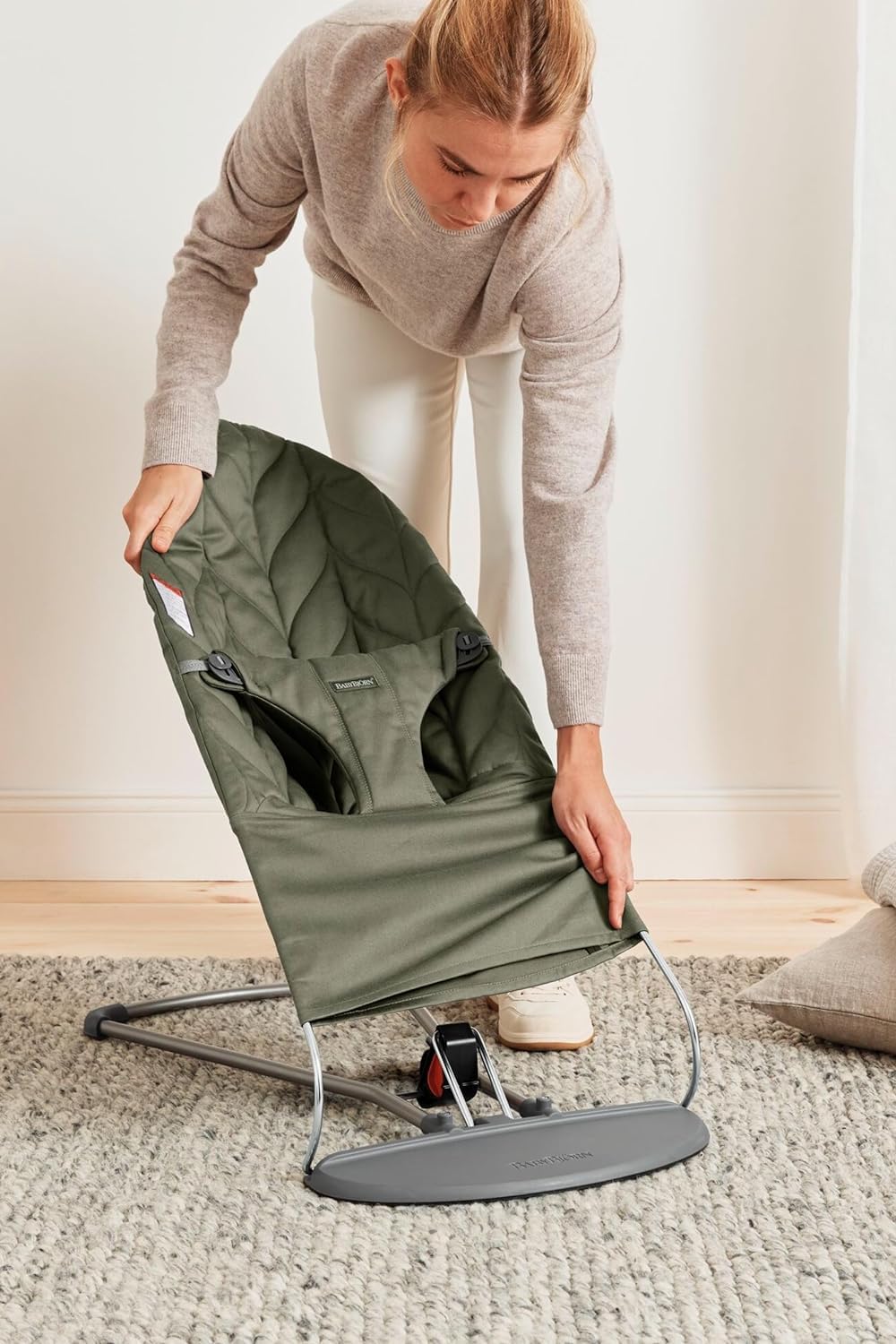 BabyBjörn Bouncer Bliss lightweight and portable for travel and daily use.