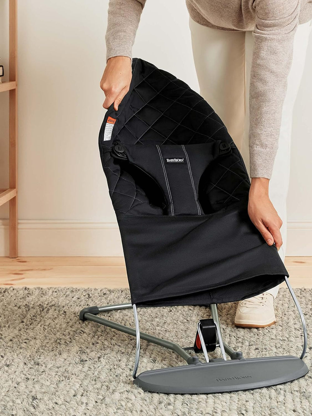 Lightweight and portable BabyBjörn Bouncer Bliss travels easily.