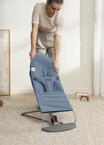 BabyBjörn Bouncer Bliss compact, portable design for travel and home use.