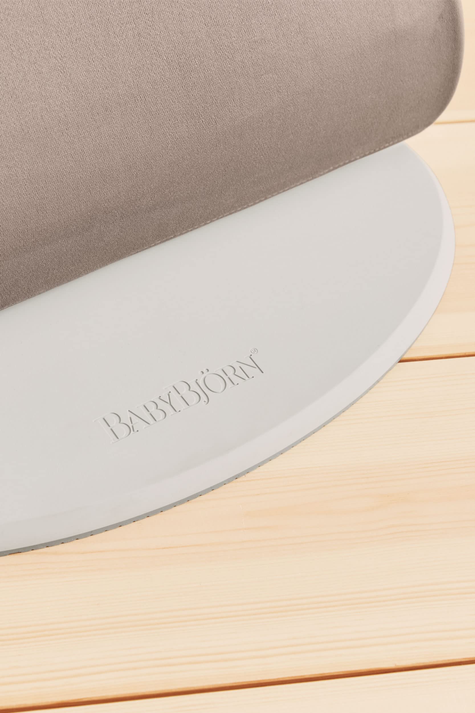 BabyBjörn Bouncer Bliss grows with your child from newborn to toddler.