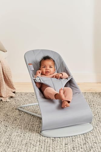 Plush cotton seat of BabyBjörn Bouncer Bliss provides cozy newborn snuggles.