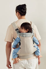 BabyBjörn Harmony padded shoulder straps reduce strain during extended wear