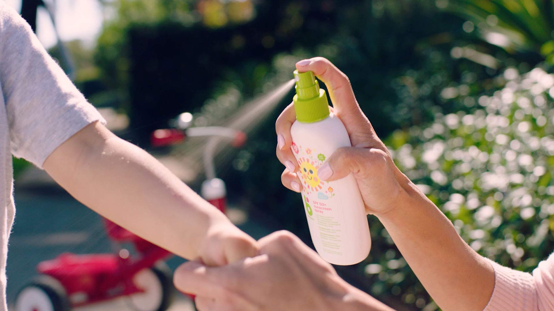 Babyganics sunscreen spray not tested on animals underscores cruelty-free stance.