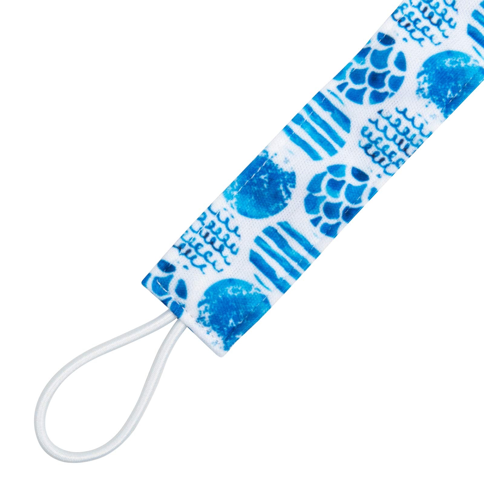 Babygoal pacifier clip features plastic teeth that grip clothes softly