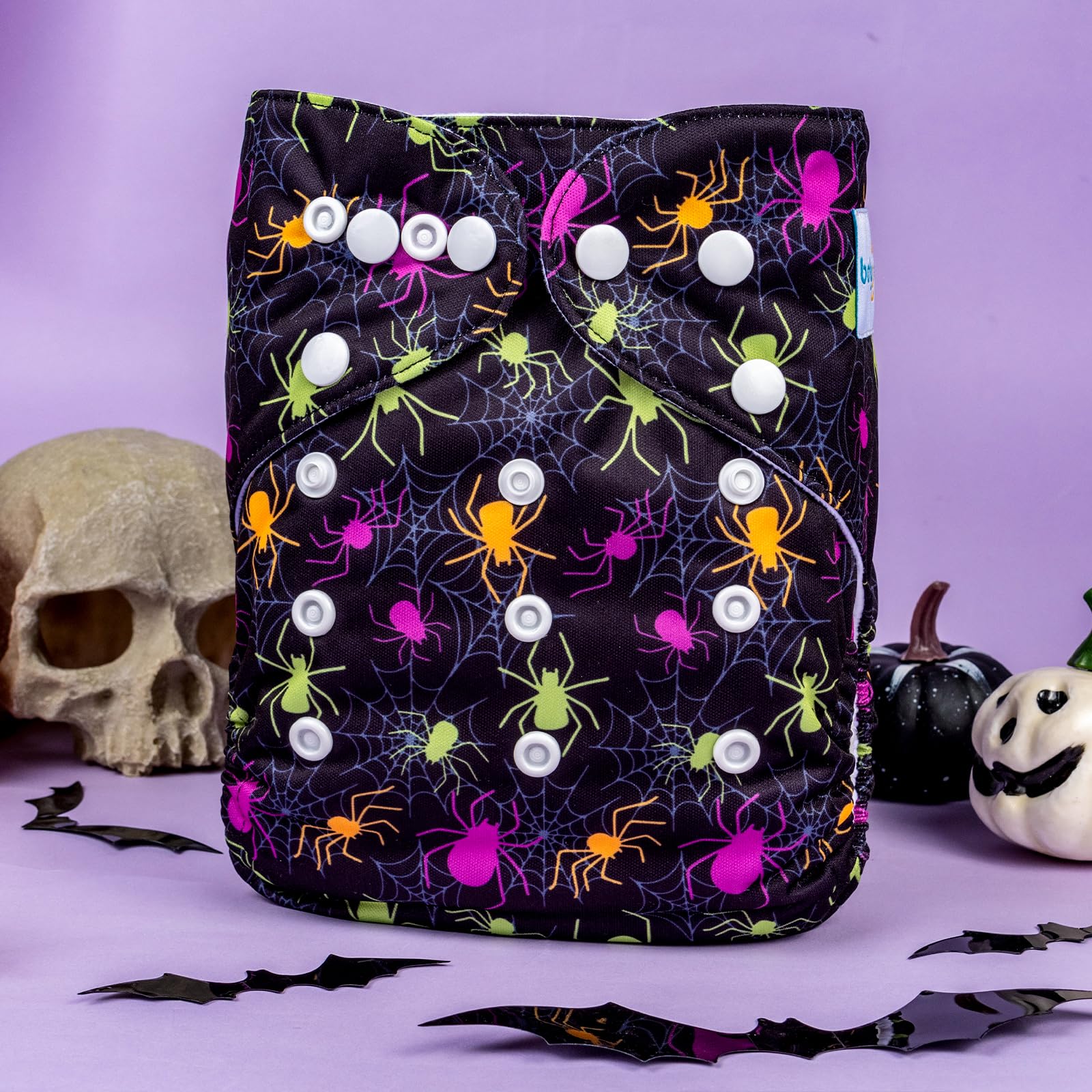 babygoal NK111-B design combines pattern variety with adjustable fit.