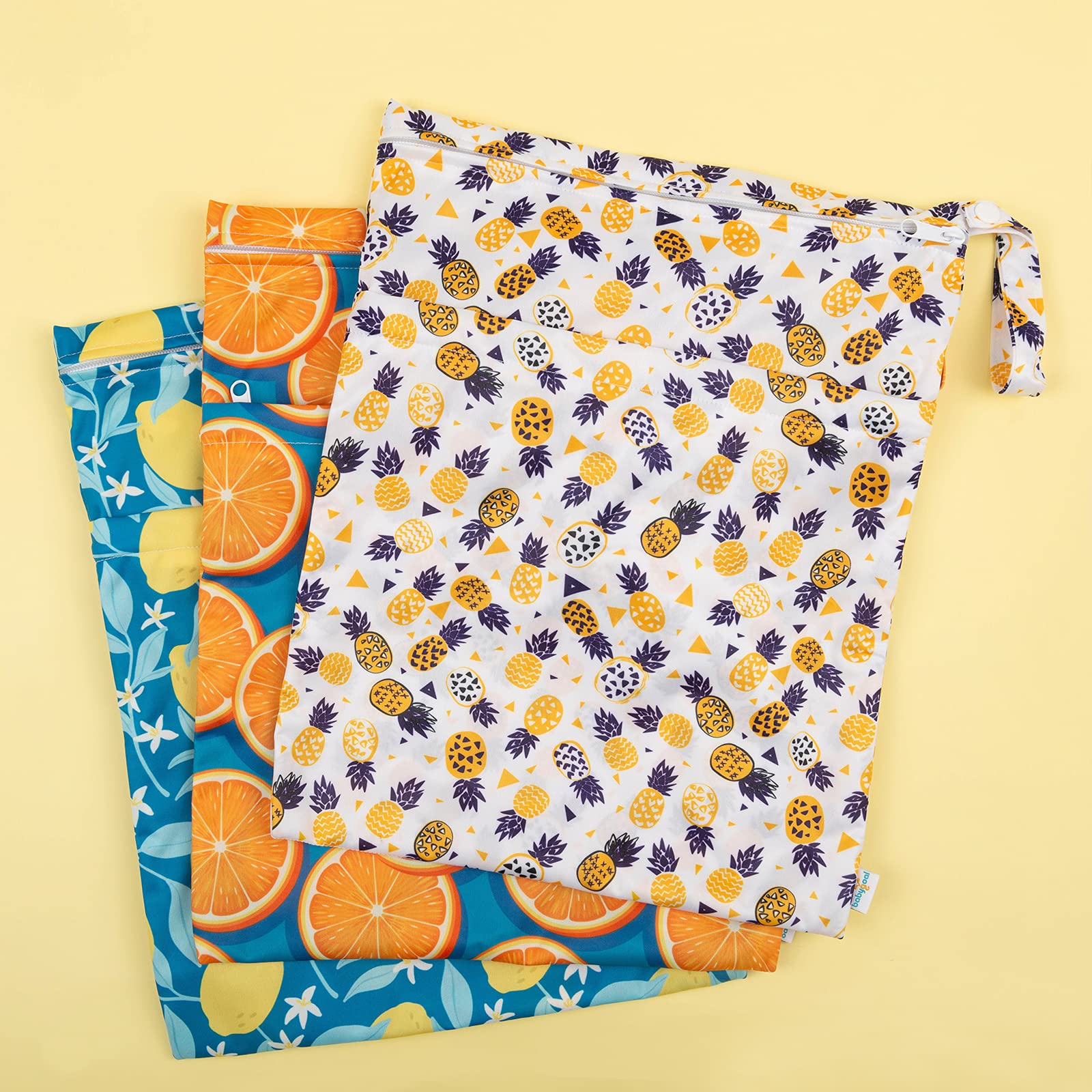 Babygoal 3-pack provides versatile storage for clean items and accessories.