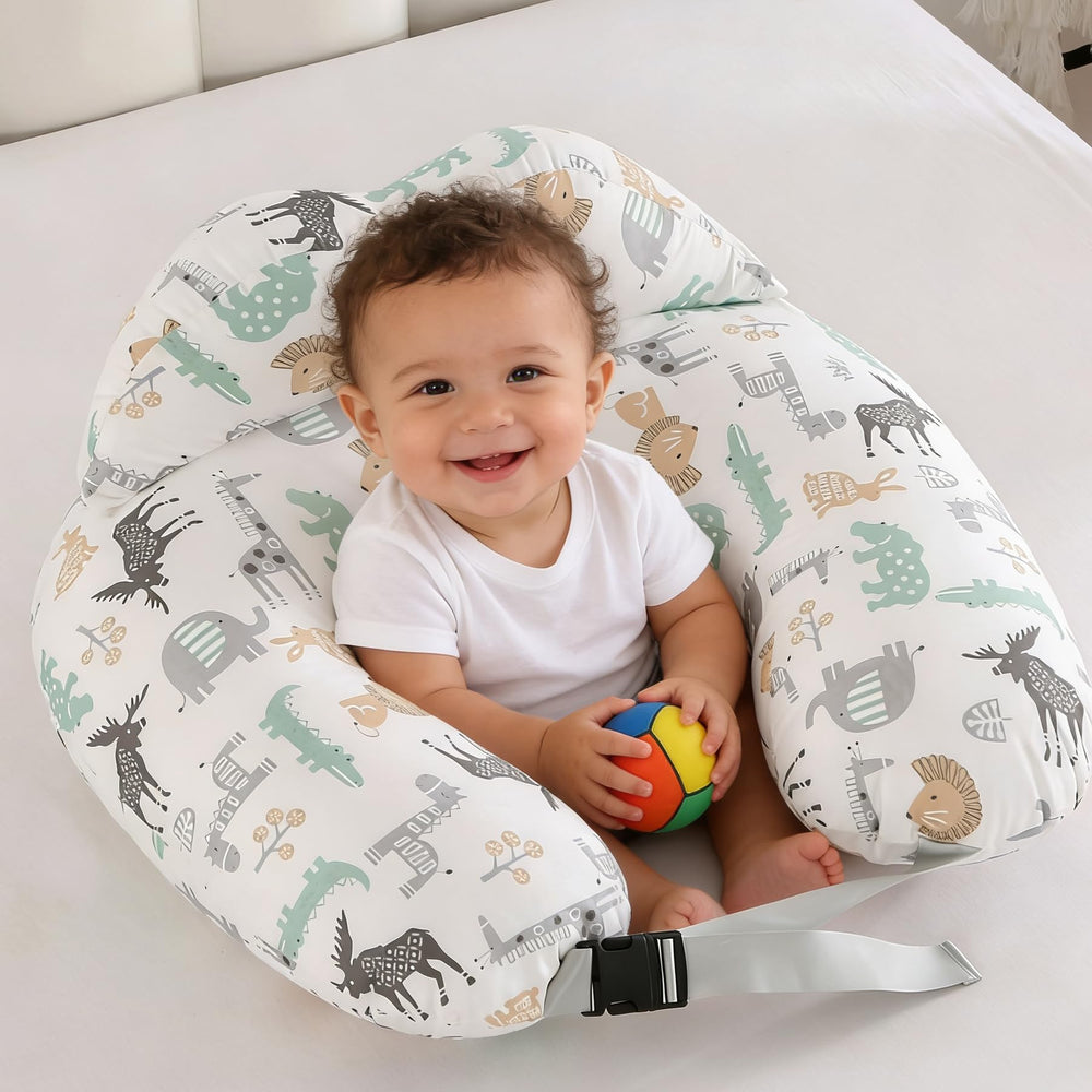 BABYLIAN removable cotton cover keeps feeding space clean and breathable.