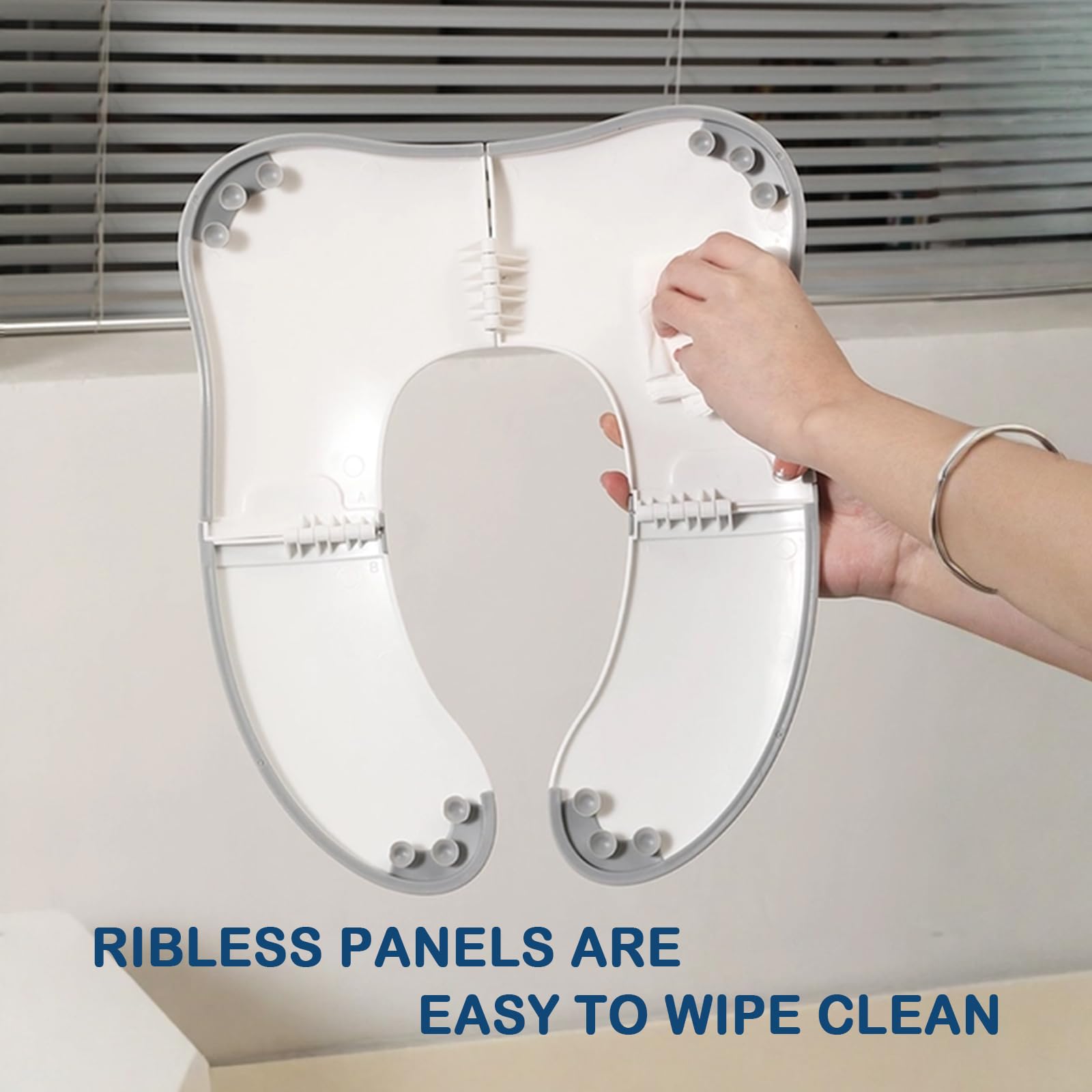 Babylush ribless panel design on back for easy cleaning.