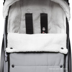Babyzen YOYO footmuff stone upper detachable offers easy seasonal adjustment.