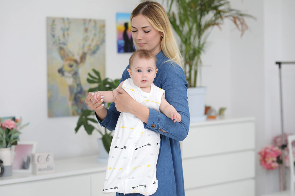BaeBae Goods sleeping bag 0-6 months in action highlights unisex black/grey triangles.