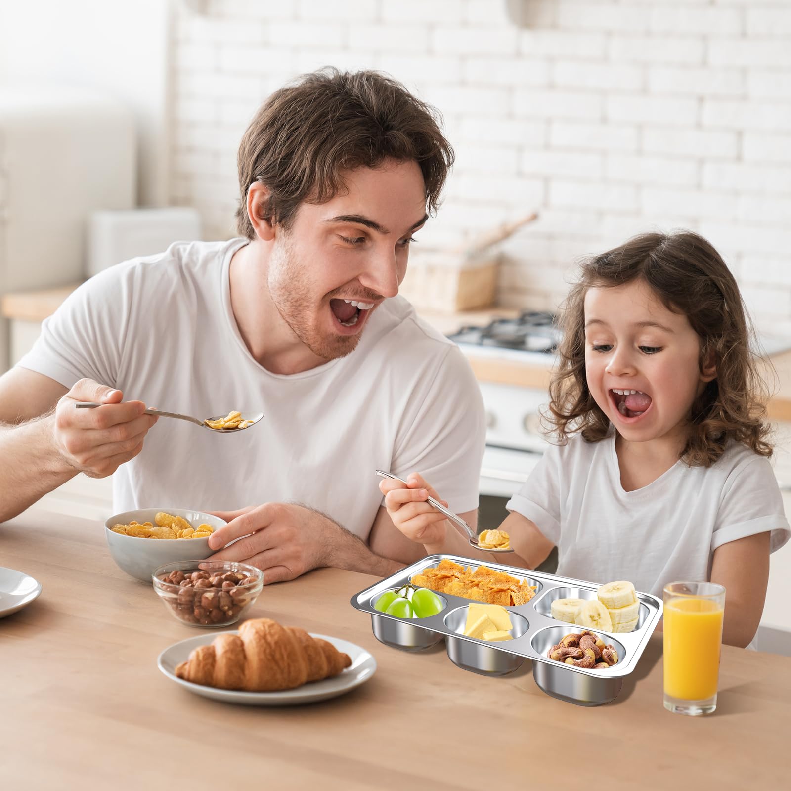 Bakpoco divided plate with lid for easy leftovers and on-the-go meals.