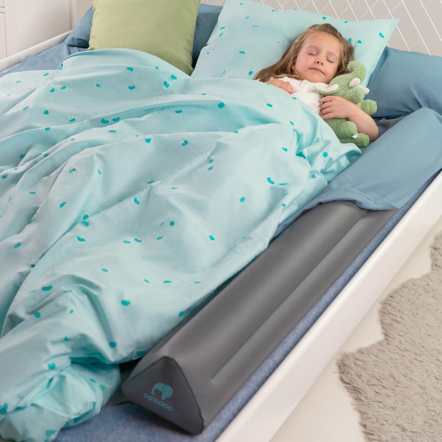 Banbaloo inflatable bed rail side view showing soft protection for toddlers.