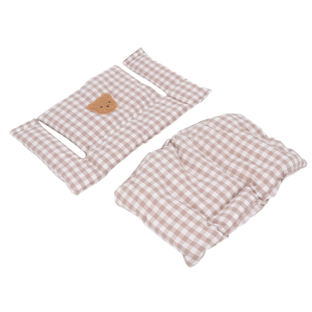 Easy-clean feature shown on BAOK cushion surface