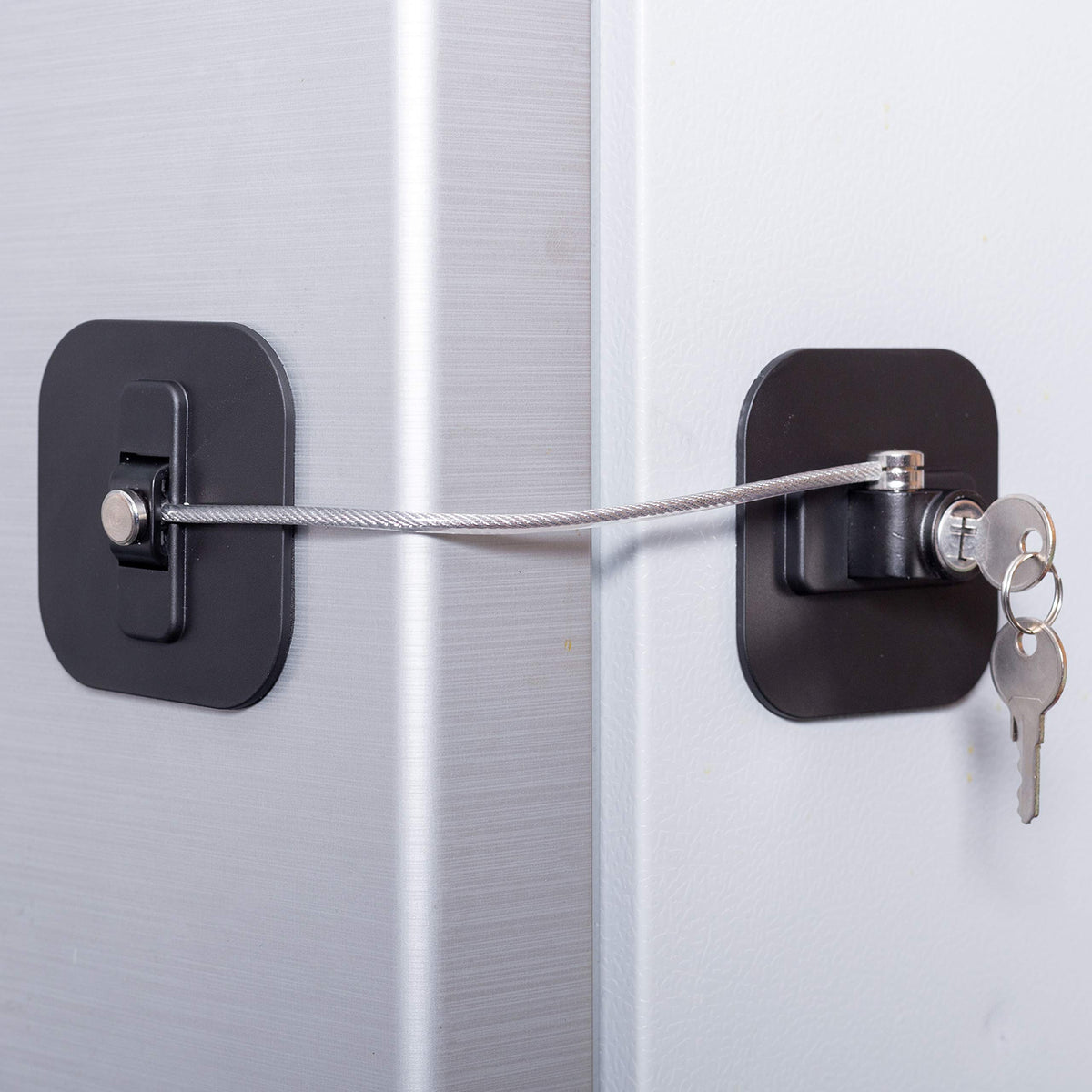 BAOWEIJD refrigerator lock front view secures the fridge.