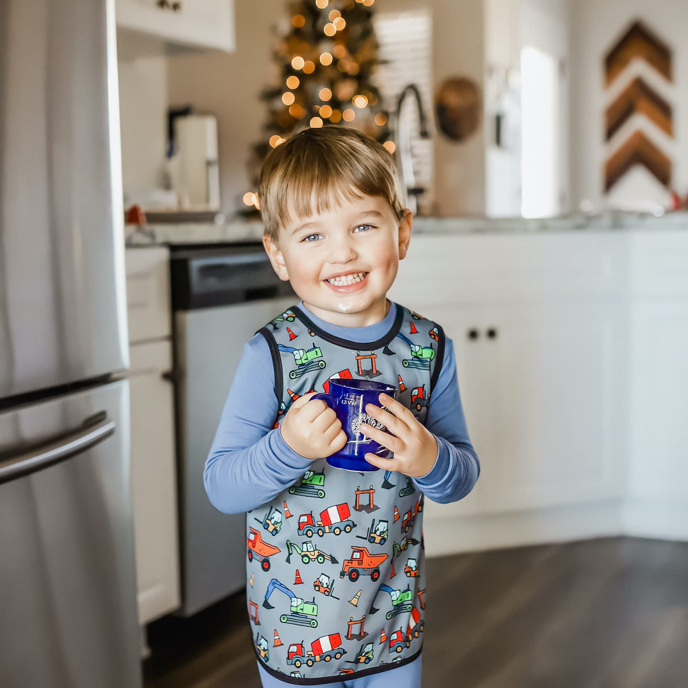 BapronBaby Construction Zone machine-washable bibs for easy care