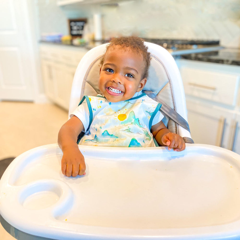 BapronBaby Mountain Mist Bapron is a gift-ready option for new parents.