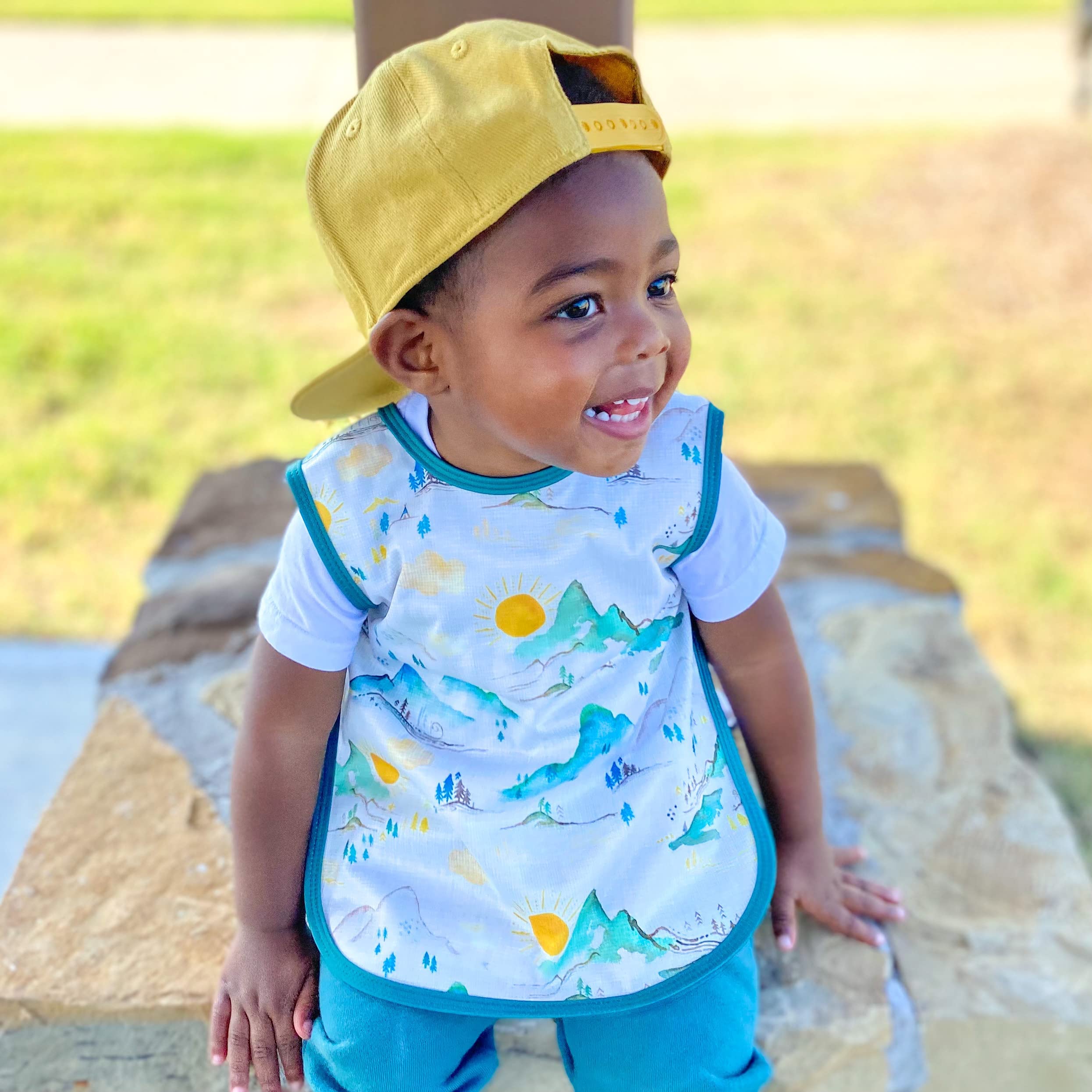 BapronBaby Mountain Mist Bapron's pocket-less design reducing weight and irritation.