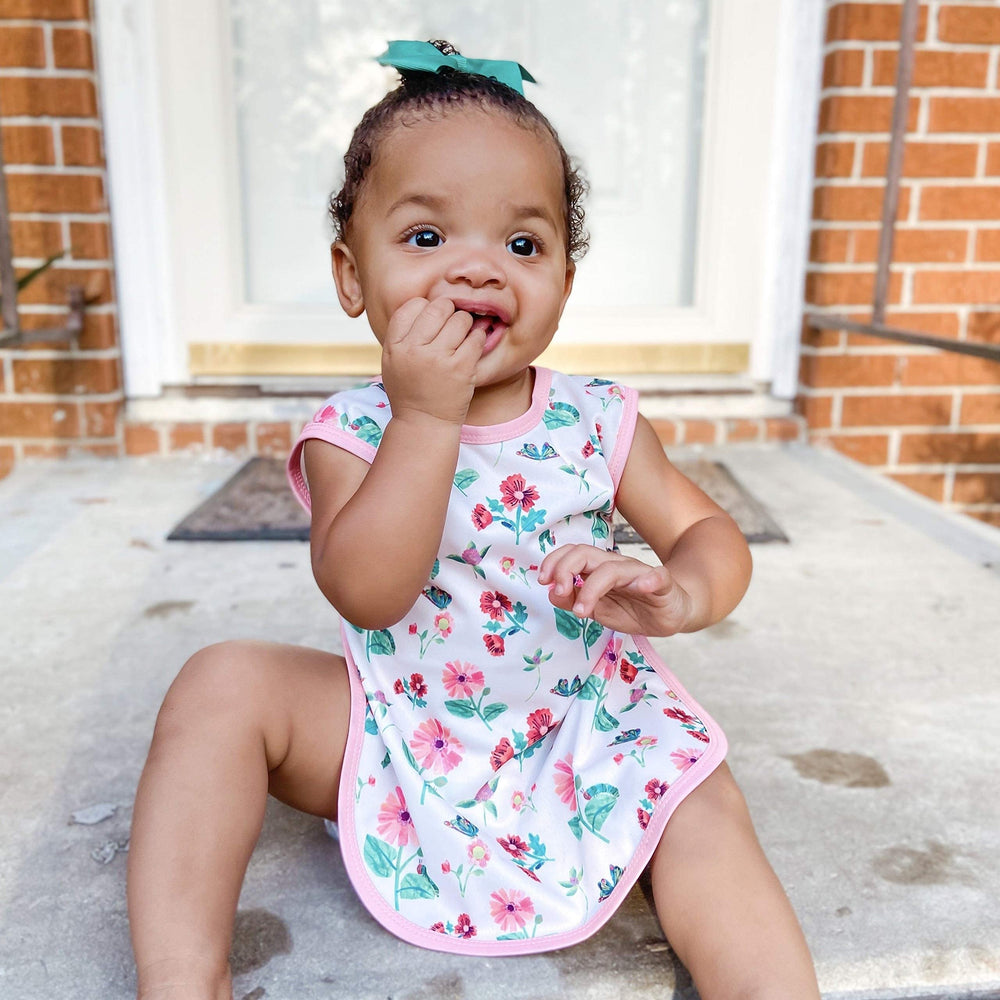 BapronBaby portable bibs ideal for home, dining out, and travel.