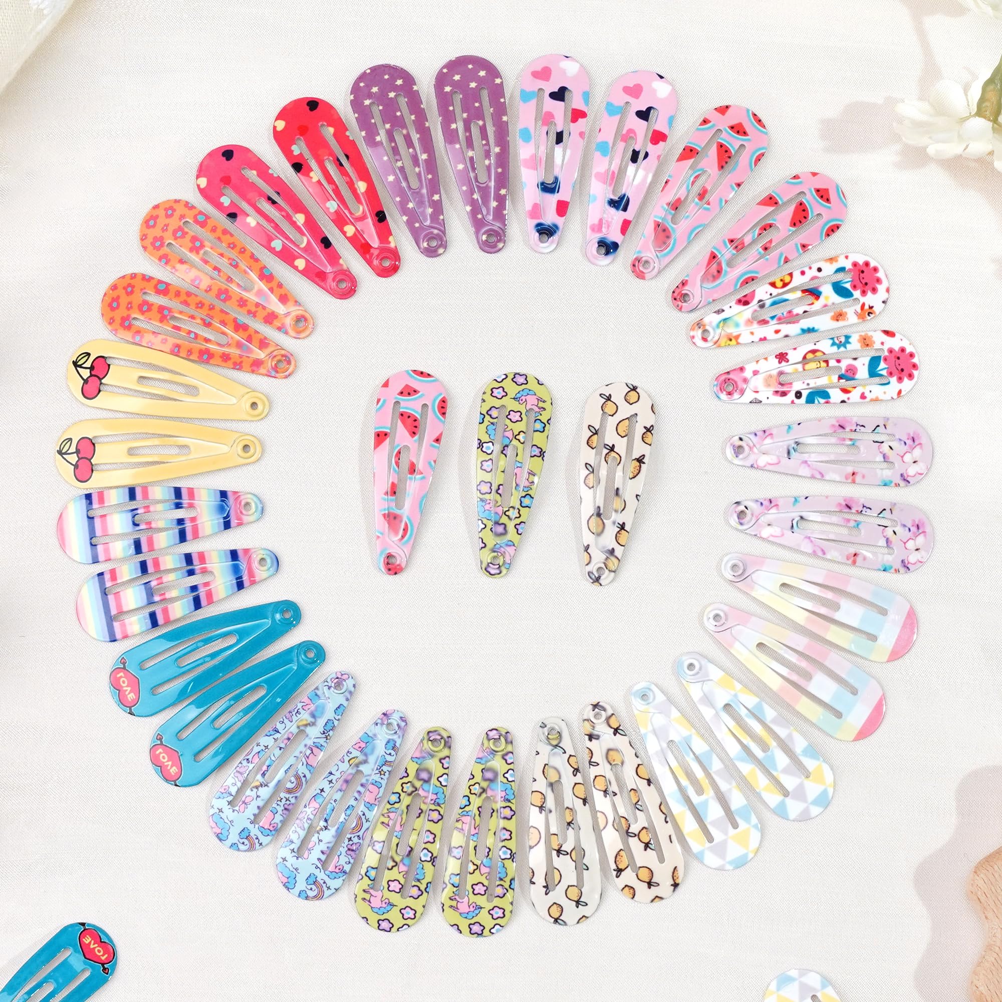 BBGifts clip can decorate pet fur or small craft projects.