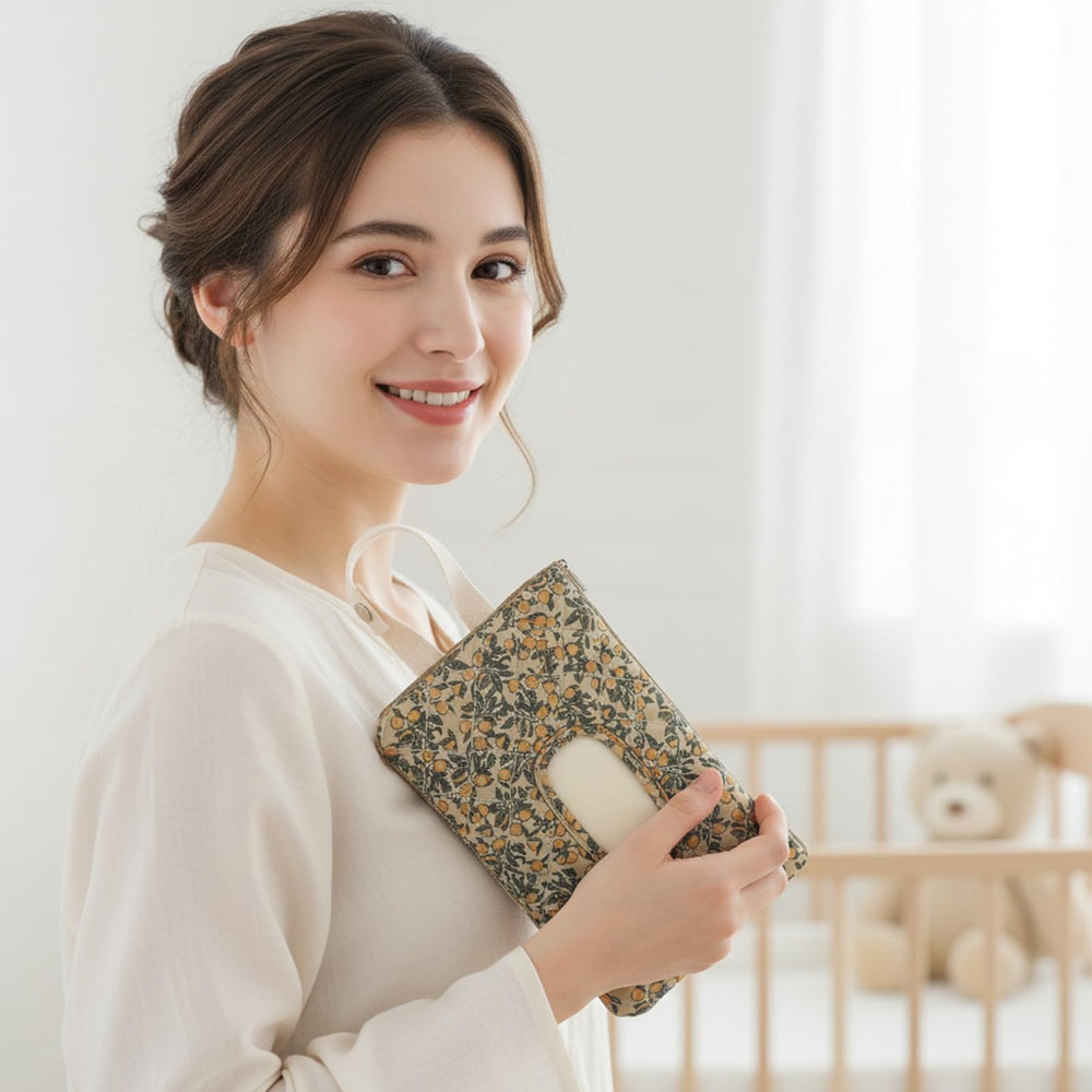 BBIIQI quilted wipe holder compact dimensions for daily use on the go