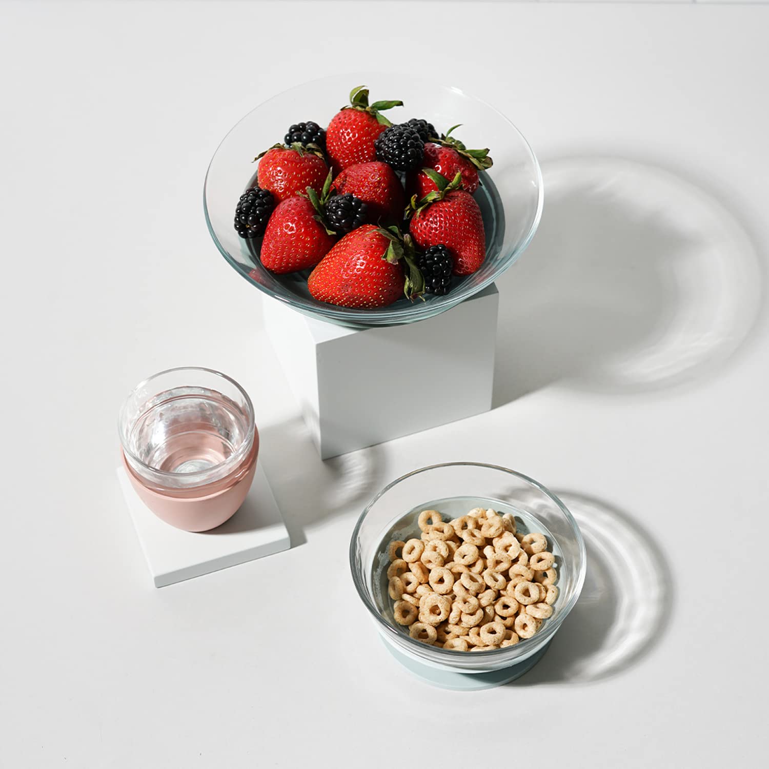 BEABA glassware is dishwasher-safe for easy cleanup after meals.