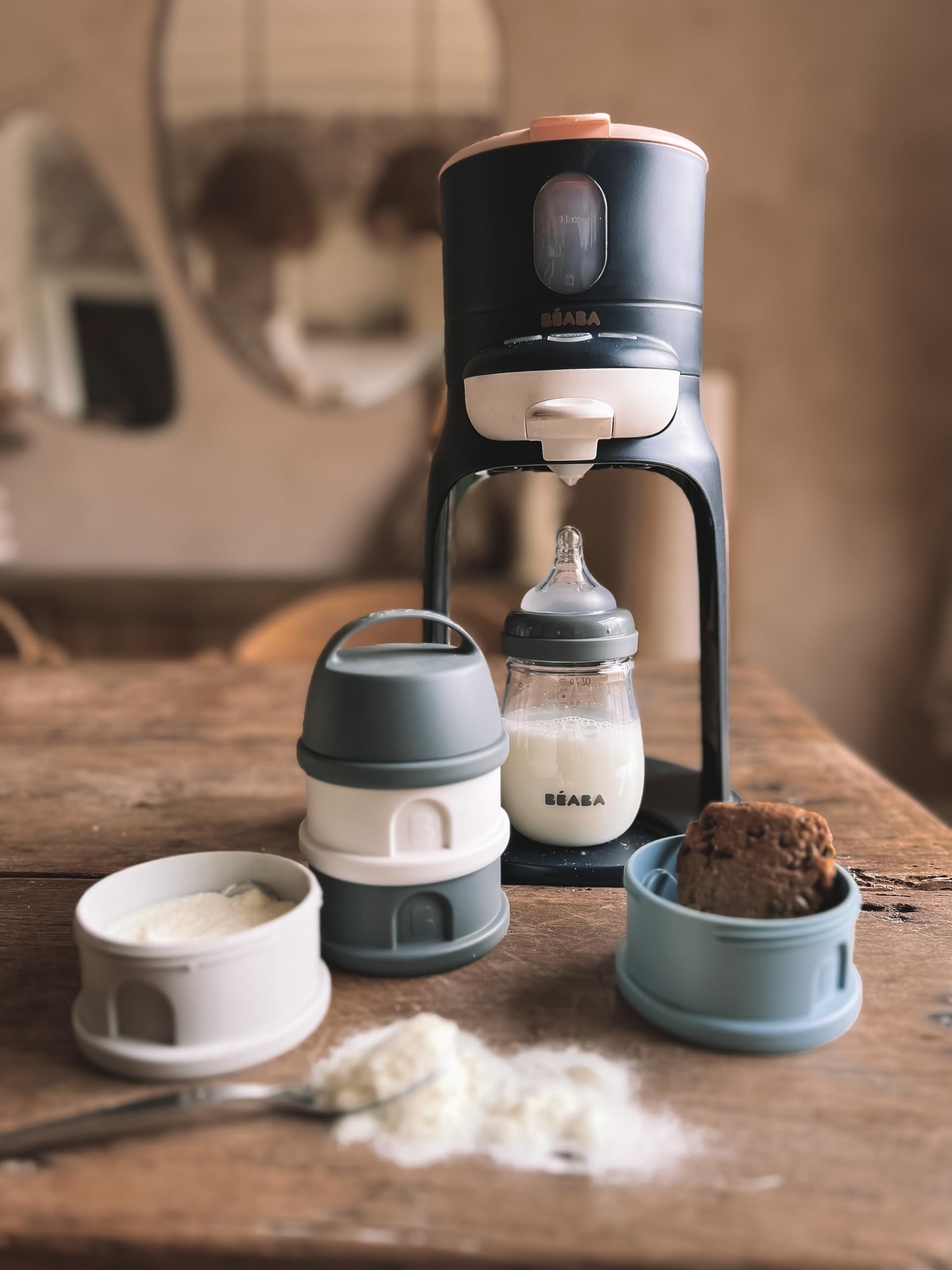 BEABA made-in-France Rain color design supports travel use