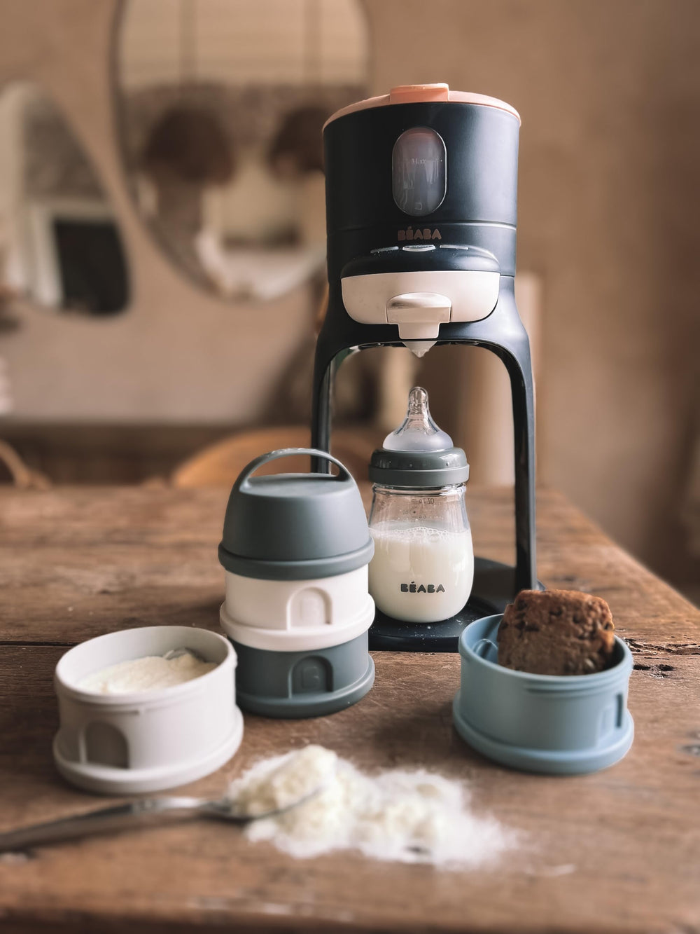 BEABA made-in-France Rain color design supports travel use