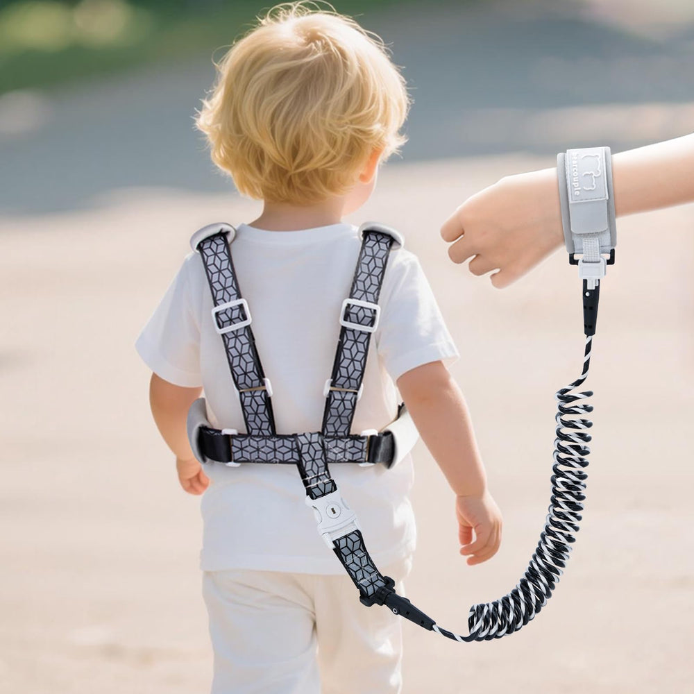 BearCouple anti-lost wrist link keeps child close with durable safety.
