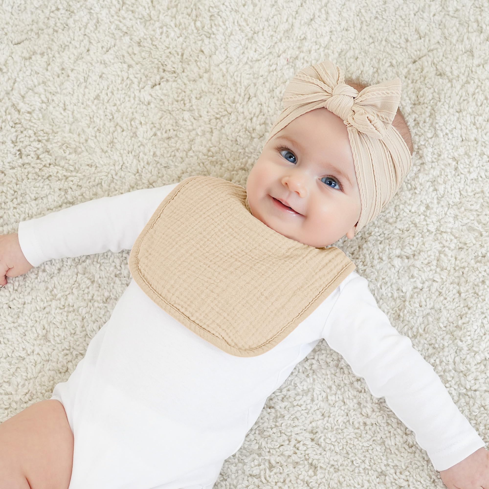 Bearmoss front-muslin back-terry bib design trapping moisture to keep clothes dry