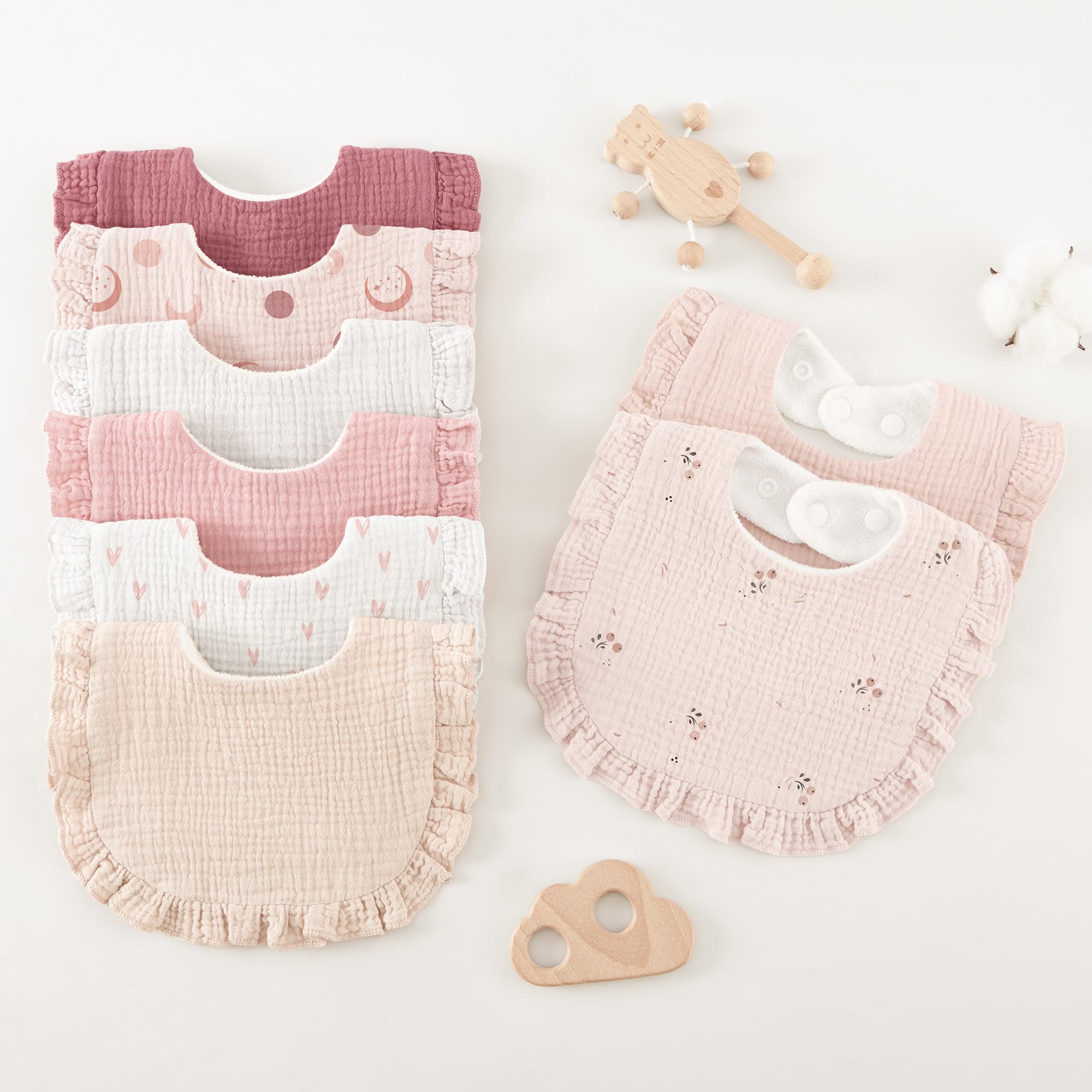 Bearmoss bib gift-pack styling suitable for baby shower gifts