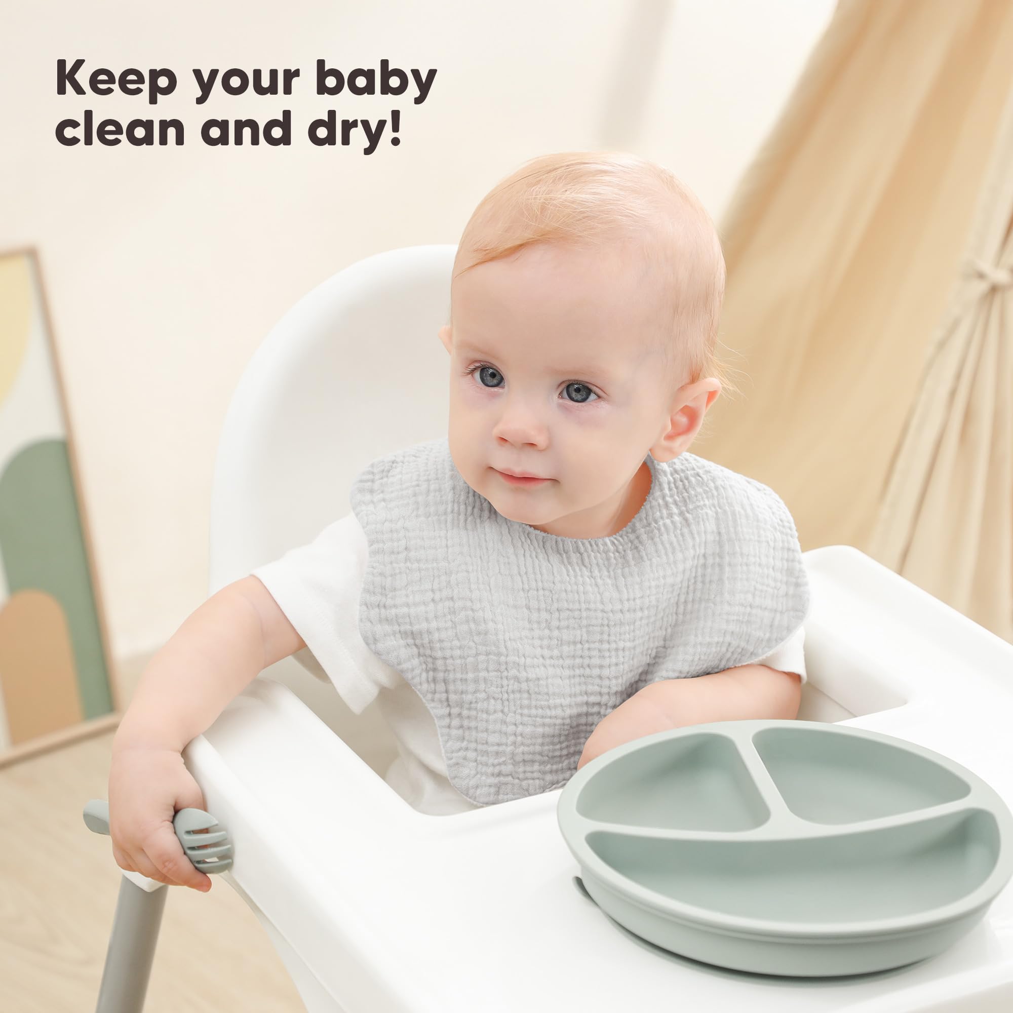 Bearmoss bib with plush backing keeps clothes dry and comfy.