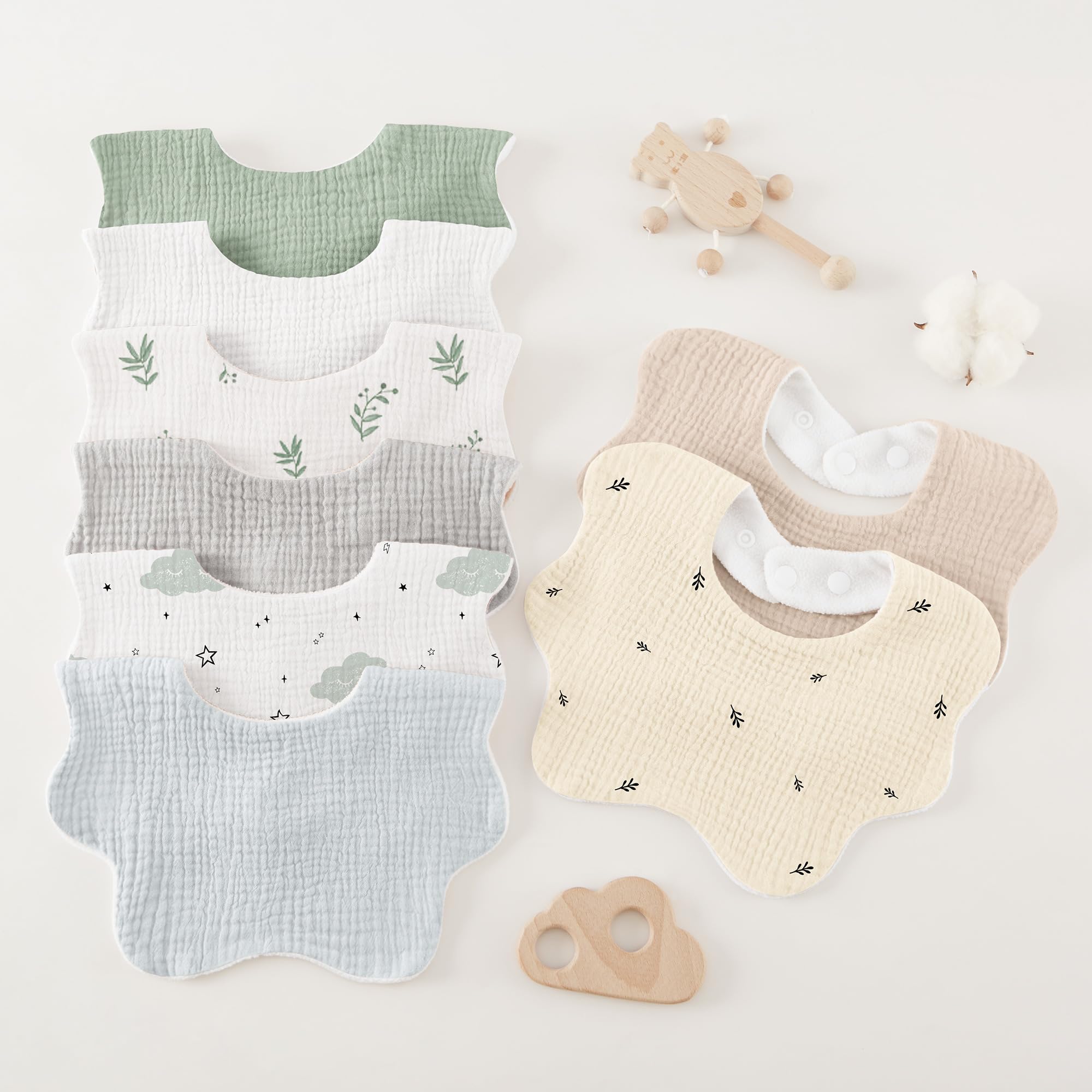 Bearmoss muslin bibs are machine washable for busy households.