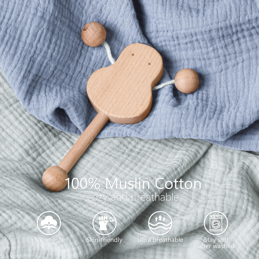 Bearmoss changing pad cover with 360 elastic edge for a snug, secure fit.