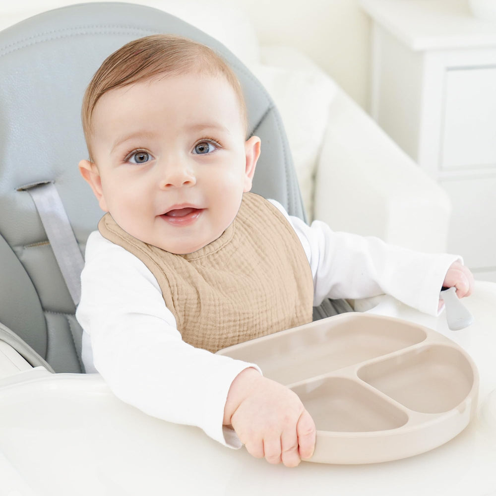 Bearmoss muslin bibs offer a soft texture for gentle drool management