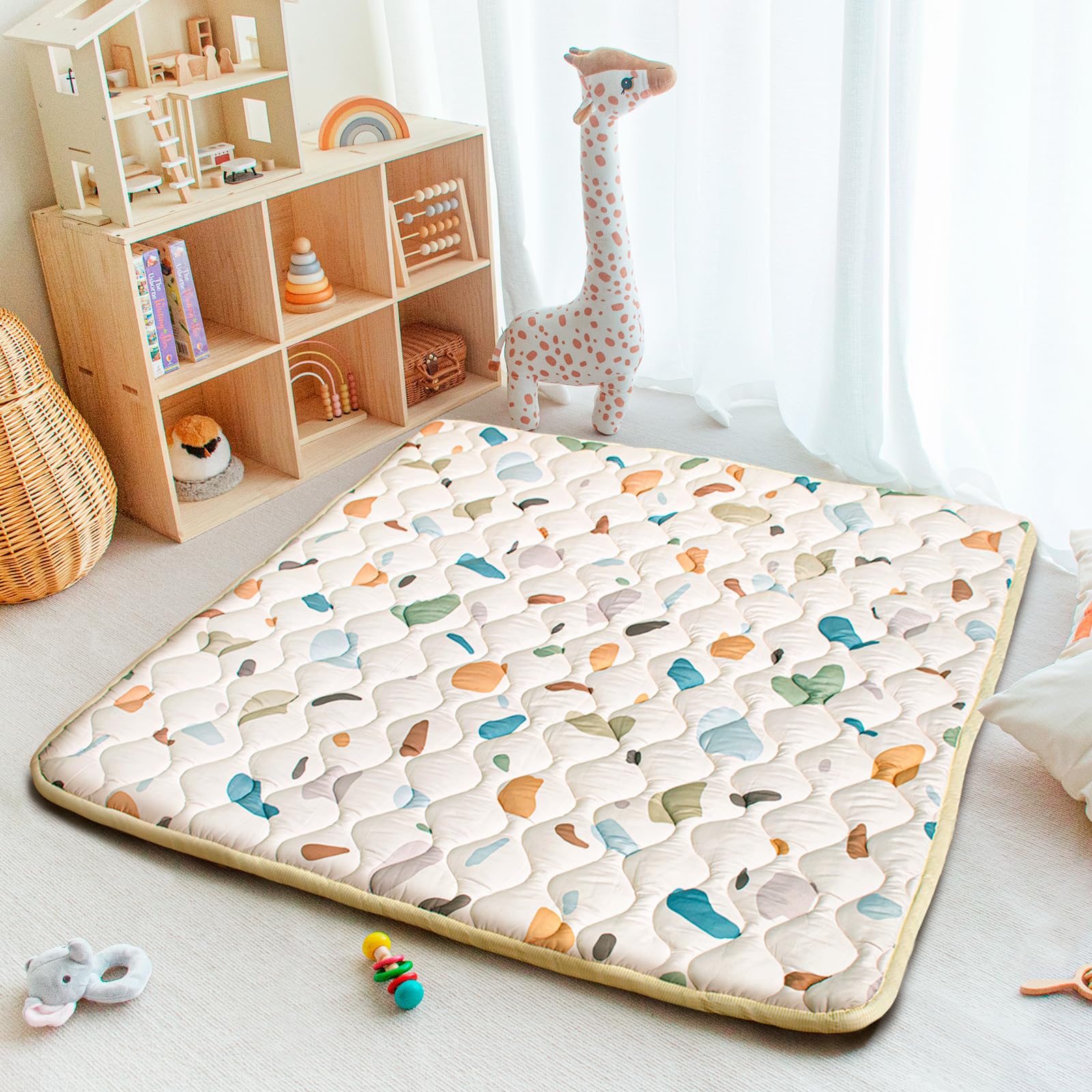 Beavtaens portable roll-up design for travel-friendly playtime.