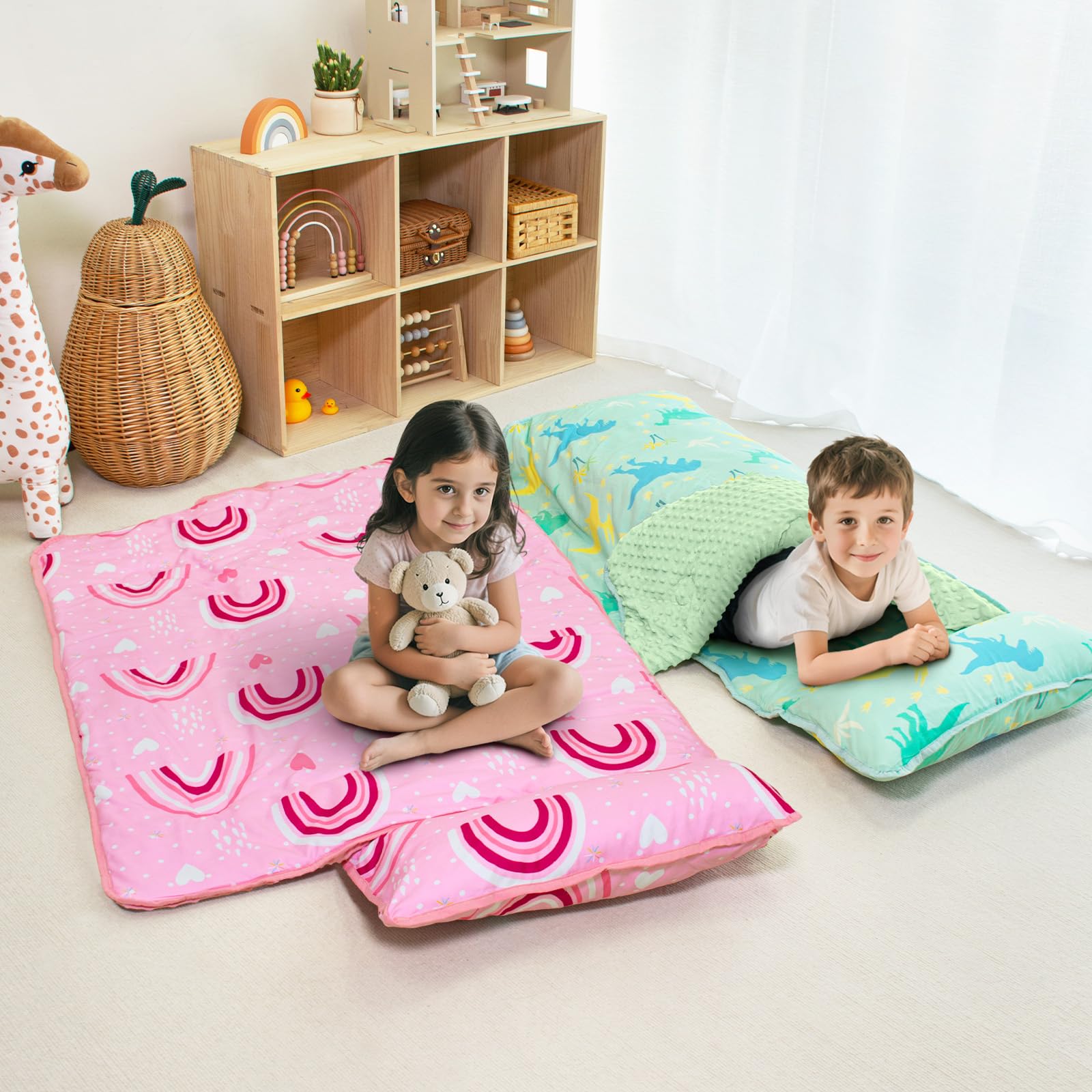 Beavtaens nap mat minky blanket texture shows warmth and softness.