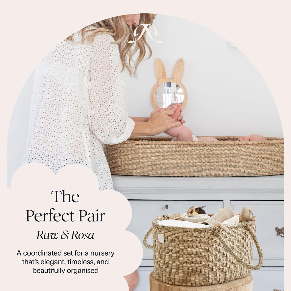 BEBE BASK bamboo jacquard cover keeps baby's skin soft.