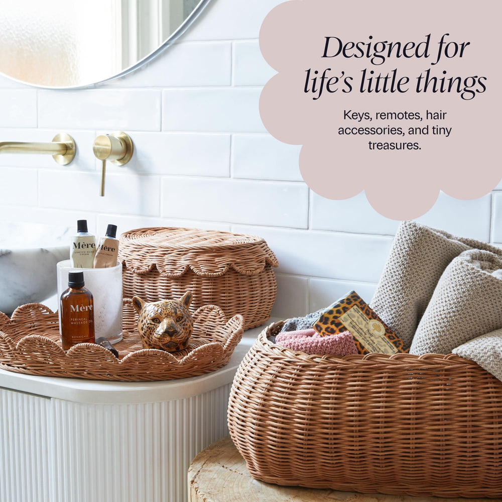 BEBE BASK Flora lid doubles as display tray for small essentials.