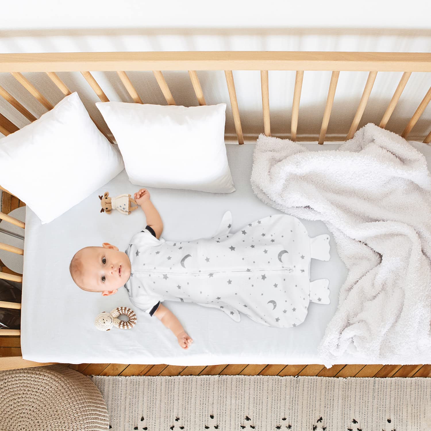 Beberoad Love swaddle bear pattern provides snug nap security