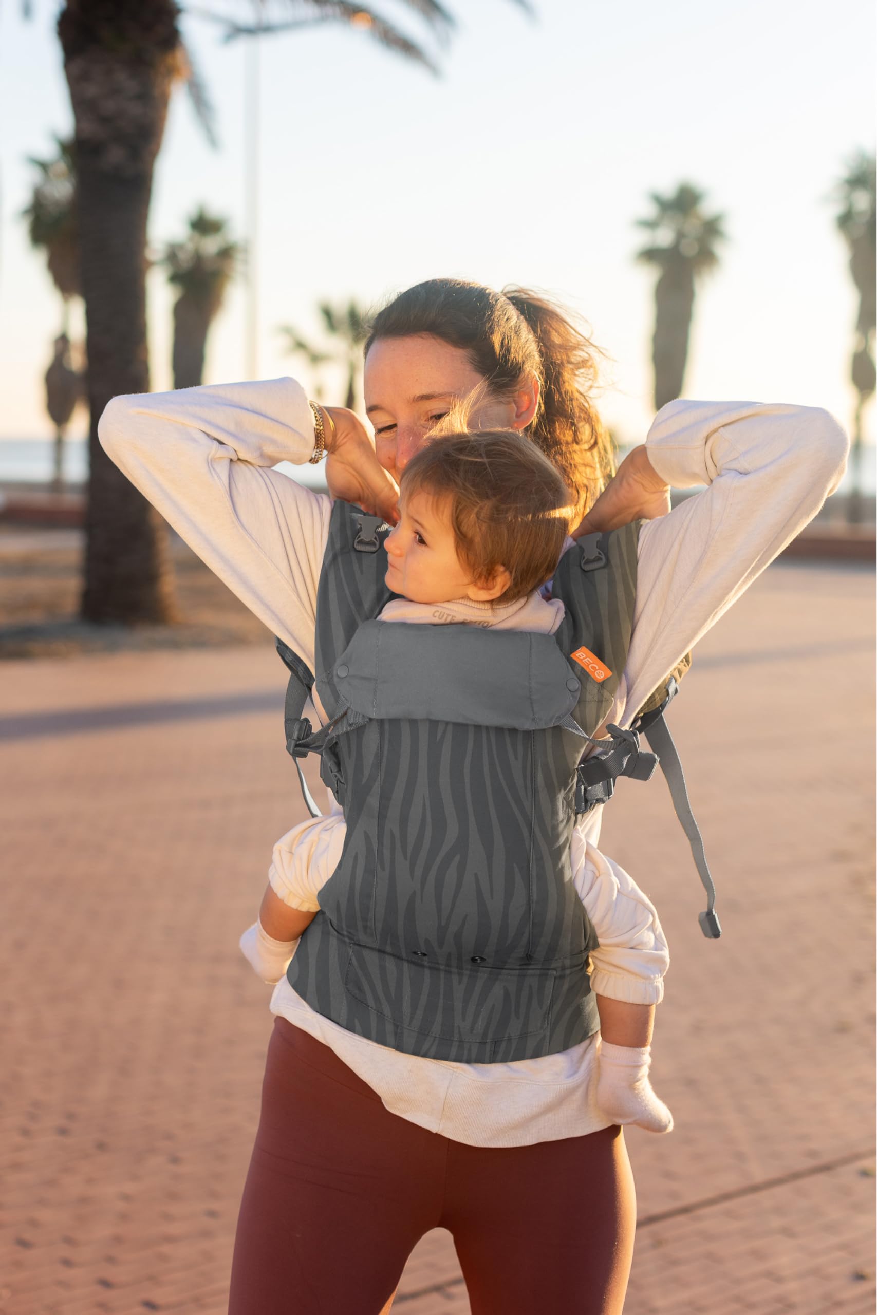 Beco Gemini adjustable seat adapts from newborn to toddler use.