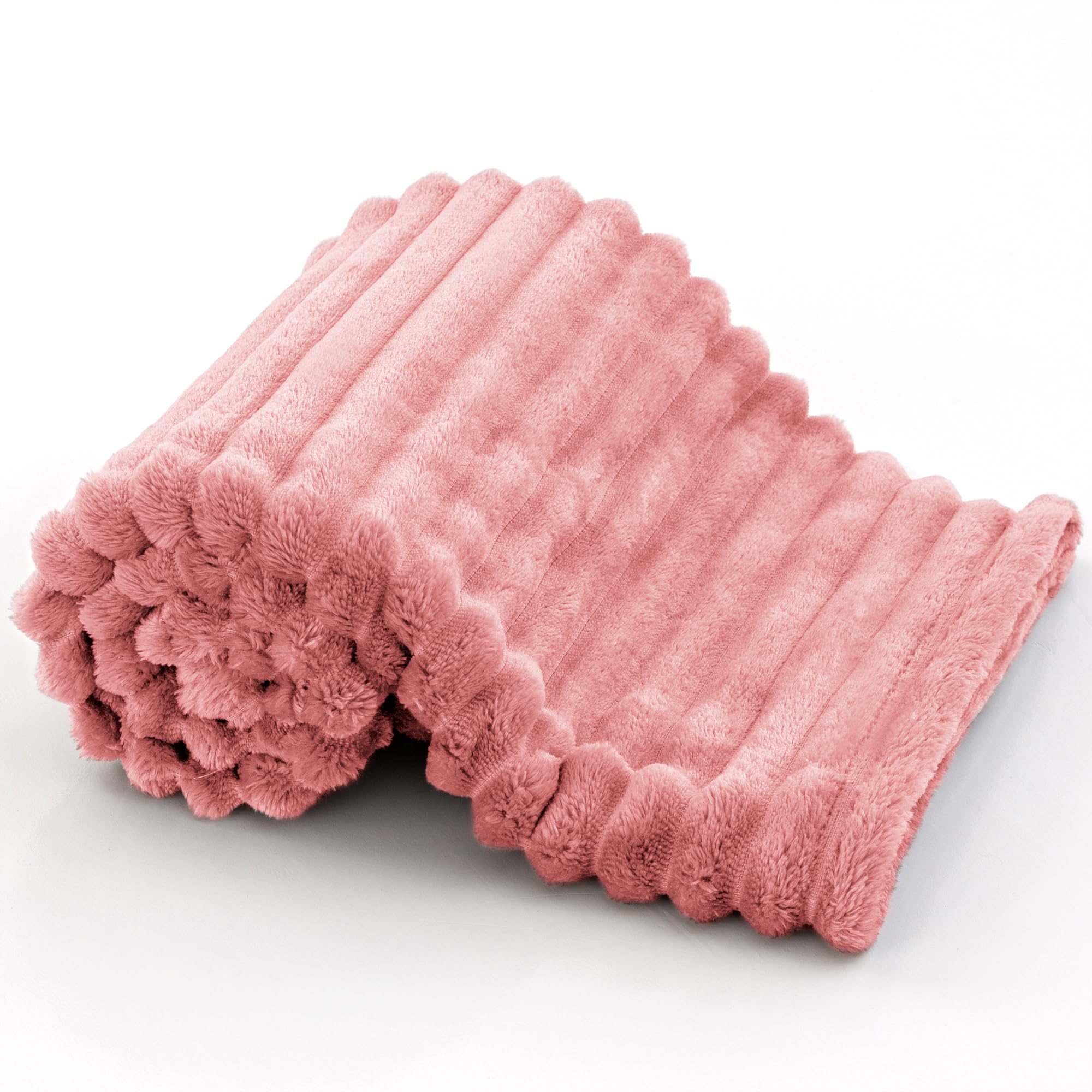 BEDELITE colorfast fleece maintains vibrancy after washing.